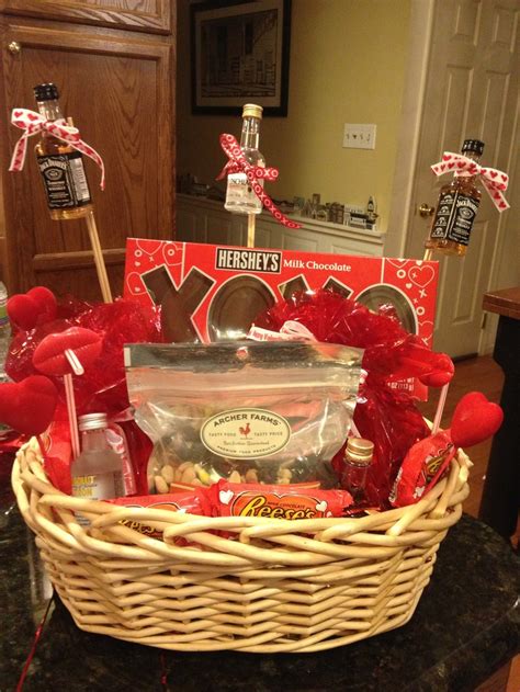See more ideas about best valentine's day gifts, valentine day gifts, valentines. Valentine's Day Gift Basket for Men | Holidays ...