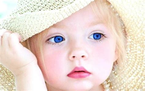 25 Adorably Cute Baby Pictures