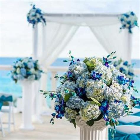 Blue And Dreamy Beach Wedding Theme Elegant Wedding Ideas