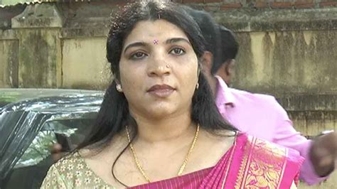 Malayalam Actress Saritha Nair Appears In Coimbatore Court For Solar