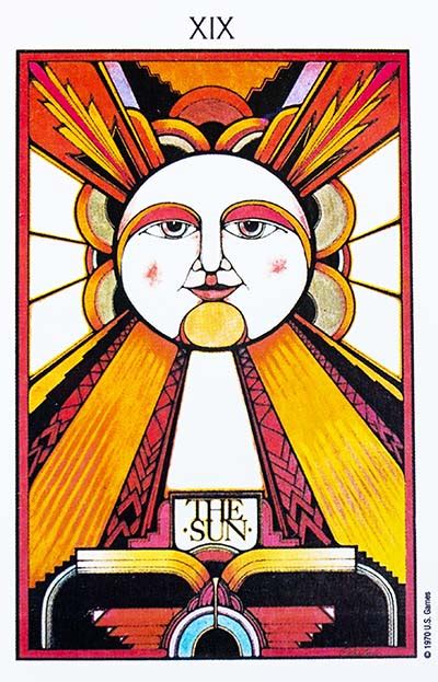 The sun tarot card is an extremely positive major arcana card. The Sun Tarot Card Meaning - Major Arcana - TarotLuv