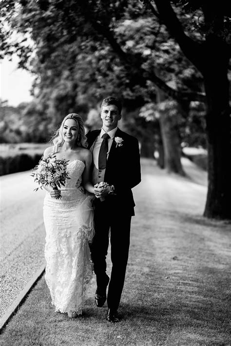 50 Powerful Black And White Wedding Photos Arj Photography