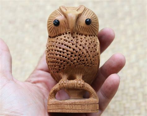 Souvenir Folk Art Ainu Hokkaido Lovely Wood Carving Owl Bird Figurine