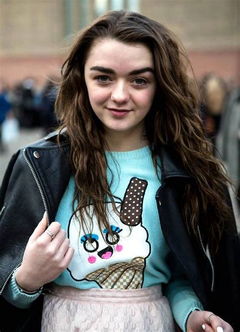 Photos Of The Beautiful Maisie Williams Beauty Pictures