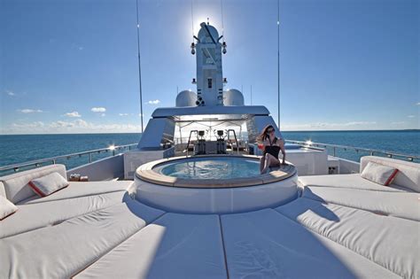 Yacht Bella Feadship F45 Vantage Charterworld Luxury Superyacht Charters