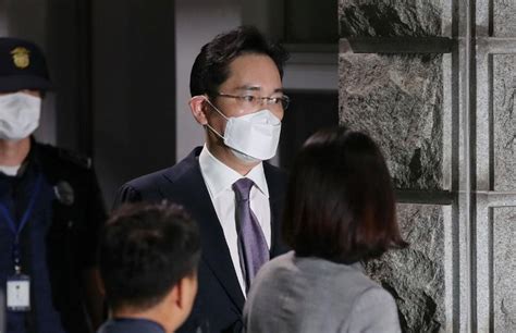 S Korean Court Denies Arrest Warrant For Samsung Heir Asia News