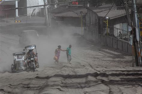 More Than 24000 People Flee As Taal Volcano Spews Ash Lava