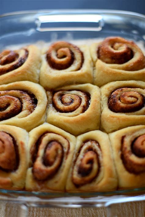 Easy Vegan Cinnamon Rolls Minimalist Baker Recipes