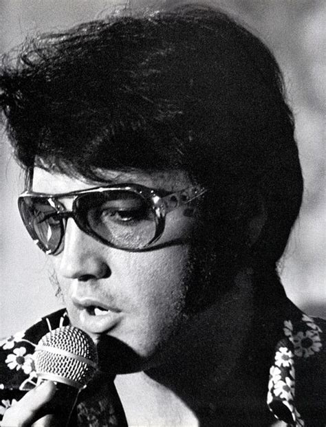 Elvis Rehearses In Las Vegas 1970 King Elvis Presley Elvis And