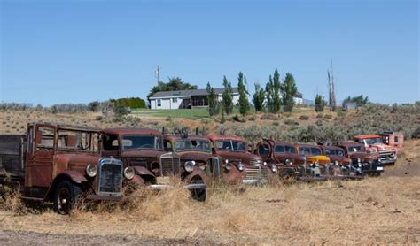 Abandoned Cars in Eastern Oregon : r/AbandonedPorn
