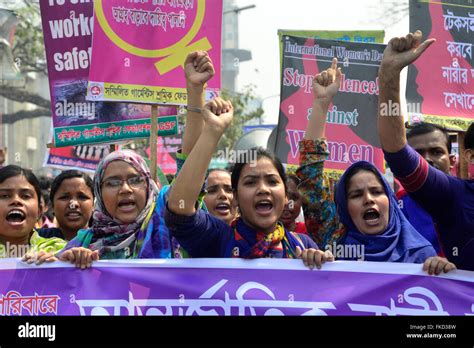 Dhaka Bangladesh 8th March 2016 Bangladeshi Activists And Garment