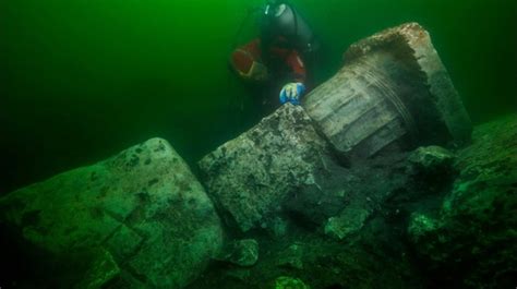 With Pics The Discovery Of An Underwater Ruined Temple And Old