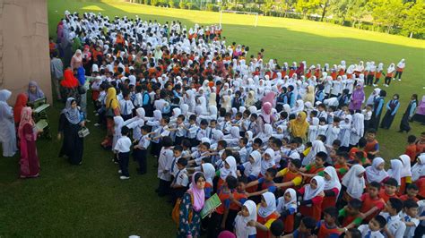Sk putrajaya presint 9 (1), (dahulunya dikenali sebagai sk putrajaya 2) adalah merupakan antara sekolah yang terawal di putrajaya dan salah sebuah sekolah bestari (smart school) di malaysia; SK PUTRAJAYA PRESINT 9(2): LATIHAN KEBAKARAN