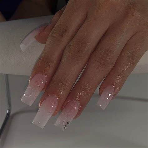 💎 𝐃𝐚𝐢𝐥𝐲 𝐧𝐚𝐢𝐥𝐬 💎 Shared A Post On Instagram “𝑷𝒓𝒆𝒕𝒕𝒚 𝒏𝒂𝒊𝒍𝒔 💅🥰 𝑾𝒉𝒊𝒄𝒉 𝒐𝒏𝒆𝒔 1 Pink Acrylic Nails