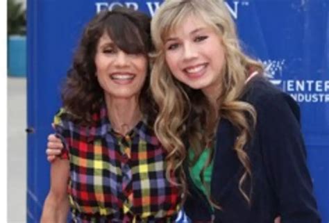 Jennette Mccurdy Opens Up About Mothers Cancer Relapse