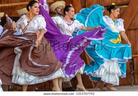 270 Danza Puertorriquena Images Stock Photos And Vectors Shutterstock