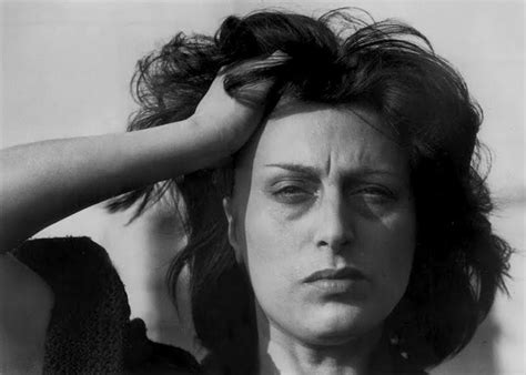 Users can search for names of individual people, organizations, and families, browse featured descriptions, and discover and locate connected historical resources. Una pizca de Cine, Música, Historia y Arte: Anna Magnani