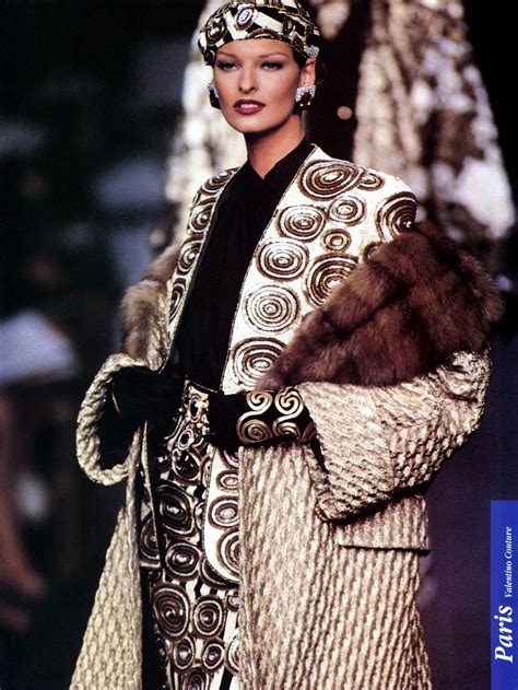 Valentino Hc Fall 1992 With Linda Evangelista Valentino Couture