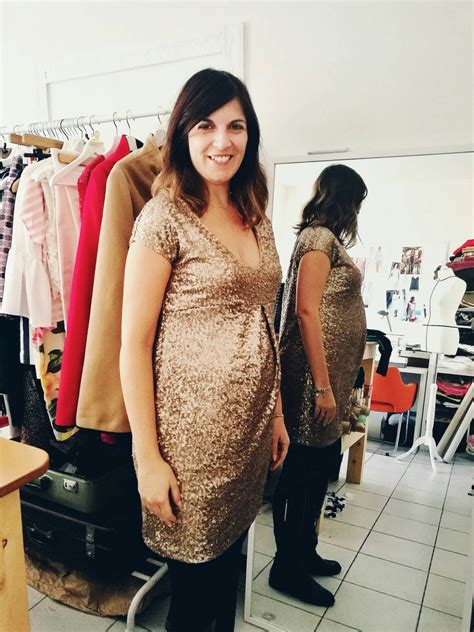You can set up the different backgrounds and wait for the baby to come in the rejoicing mood. PREGNANT GOLD DRESS, maternity evening dress, baby shower ...