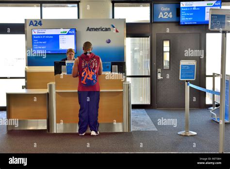 Comptoir à American Airlines Enregistrement à L Aéroport Gate Photo