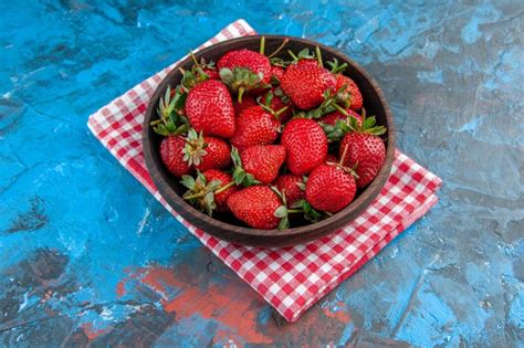 Resep Strawberry Mojito Ala Kafe Yang Segar Untuk Buka Puasa