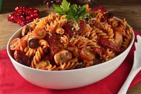 Receta De Fusilli Con Tocino Y Jitomate