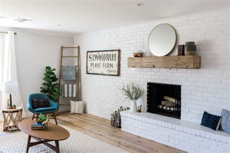 Applying White Brick Wall Interior Design In Living Room