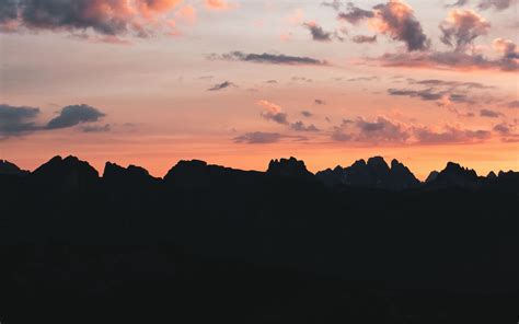 Download Wallpaper 3840x2400 Mountains Sunset Dark Dusk Landscape