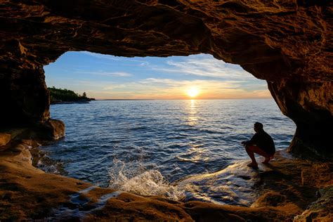Michigan Nut Photography Lake Superior Caves And Coves Hangin At