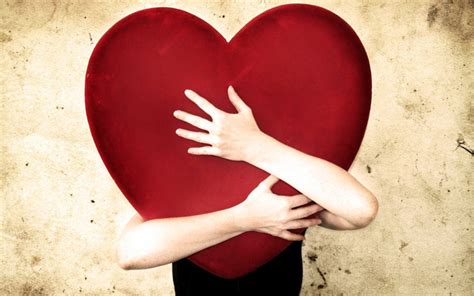 Falling In Love Heart Hug Wallpaper Hd