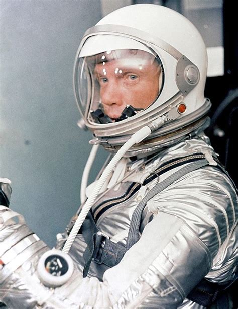 john glenn american hero of the space age dies at 95 published 2016 john glenn astronaut