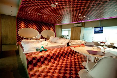 26 Futuristic Bedroom Designs Decoholic