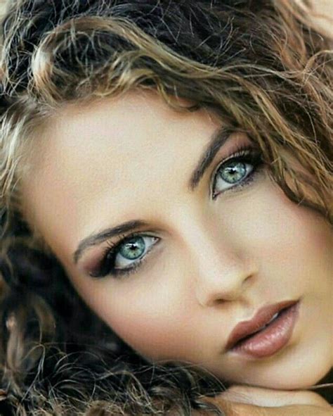 pin by cierra bendolph on portréty stunning eyes lovely eyes beautiful women faces
