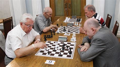 Evgeni Vasiukov Russian Chess Grandmaster Is Dead At 85 The New York Times