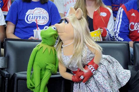 Kermit The Frog Opens Up On Miss Piggy Split And New Girlfriend Denise