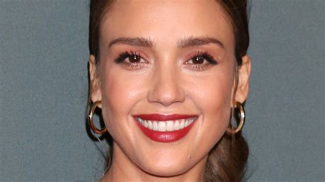 Jessica Alba Reveals Why Shes In Therapy With Her Daughter