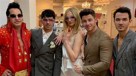 Inside Sophie Turner And Joe Jonas Las Vegas Wedding Exclusive Pics