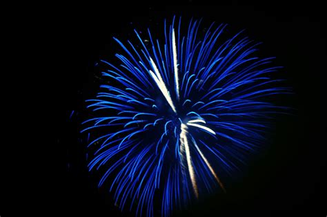 A Beautiful Blue Firework Epicfireworks Blue Fireworks Fireworks