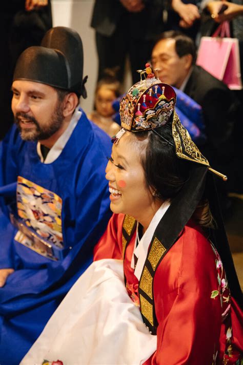 Captivating Traditional Korean Wedding Photos That Will Take Your