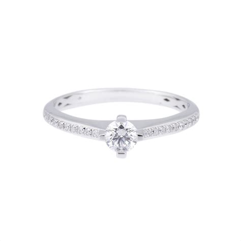 18ct White Gold Round Brilliant Diamond Compass Set Engagement Ring