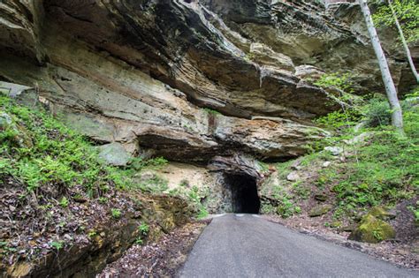 The Haunted Nada Tunnel In The Red River Gorge Of Kentucky Stock Photo