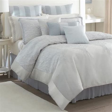 A wide variety of elegant bedding set options are available to you, such as technics, feature, and color fastness (grade). Contemporary Luxury Bedding Set Ideas - HomesFeed