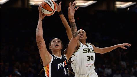 Brittney Griner Throws Down Dunk During Game 2 Of Wnba Finals Cbcca