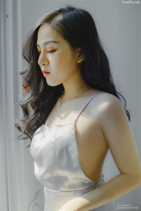 Vietnamese Beautiful Model Truong Huynh Nhu Wait For The Sun