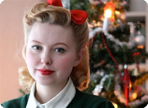 Vintage hairstyles usually have two pitfalls: adorable 40s hair! | 40s hairstyles, Retro hairstyles ...