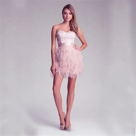 Nude Pink Feathers Short Prom Dresses Modern Robe De Cocktail Sexy