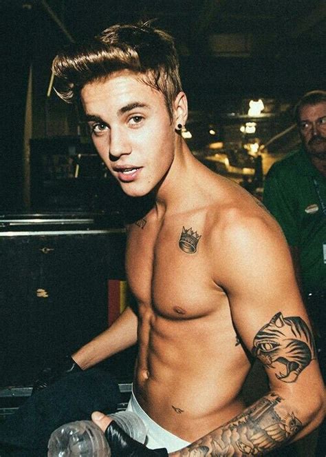 justin bieber he is so hot with six pacs i love you xoxo justin bieber style