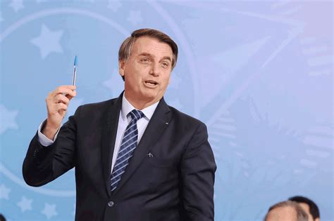 Bolsonaro sanciona LDO de 2023 com vetos e mantém orçamento secreto