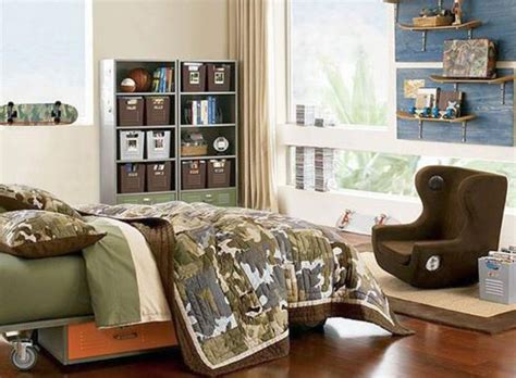Street graffiti wall mural from wallsauce.com. 12 Superb Room Decor Ideas for Teenage Boys