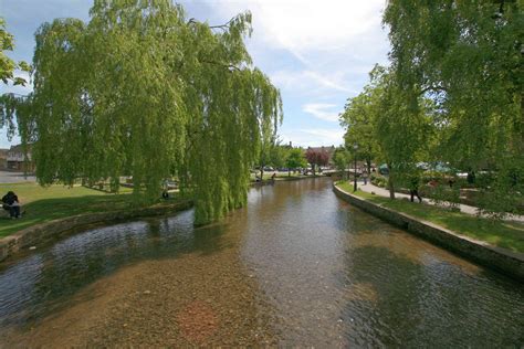 Bourton On The Water Holiday Cottages And Self Catering